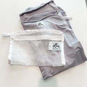 Ollie World Swaddle and Mesh Bag Set in Gray and White